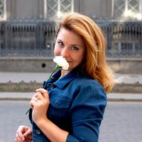 Lisa Mudronova的照片