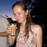 Ariane Hillenbrand的照片