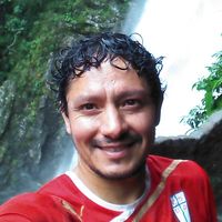 Alvaro flores g的照片