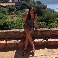 Esther Olive的照片