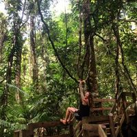 Azura Kines的照片