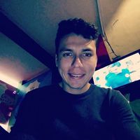 Maximiliano Urbina的照片