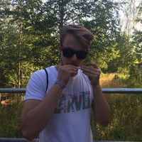 Linus Huebner的照片