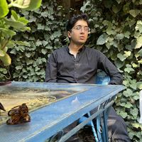 Yunes Zibaie's Photo