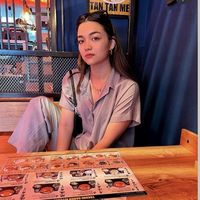 Anna Jevtic的照片