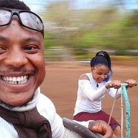 Fotos de Bakari Muhudhari