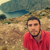 Uzak Türker的照片