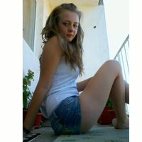 EVELYN VASVARI的照片