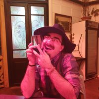 Luka Tsulaia的照片