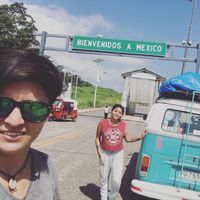 Ivania Y Pam  Enkombi Por America's Photo