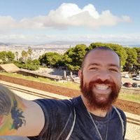 Carlos Castaño的照片