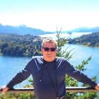 clive collins的照片