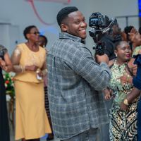 Shedrack  William的照片