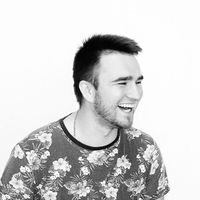 Russell Shpakov的照片