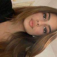 Damla Çınar的照片