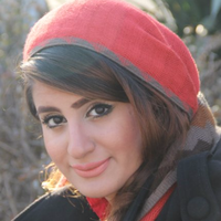 elizabeth shariati的照片