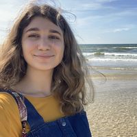 Anna Pluzian的照片