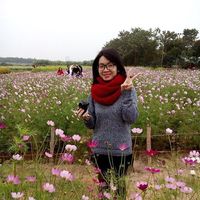 EMELY XENIA的照片