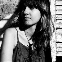 Marina Hungria's Photo