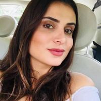 Livia Goulart的照片