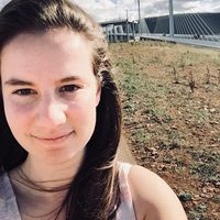 Julia Lhotellier的照片