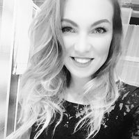 Cornelia Karl的照片