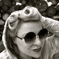 Amanda Obrovac's Photo