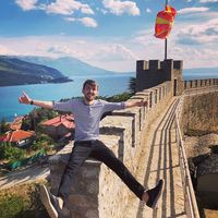 M. E. Kuvan的照片