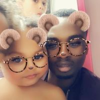 Christopher Fouroum的照片