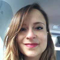 Hayley Simons's Photo