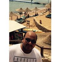 Amir Fathalla的照片