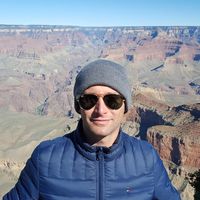 Milos Naumovic的照片