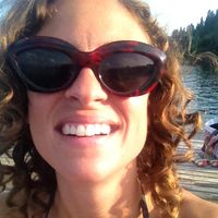 Julie Banks的照片