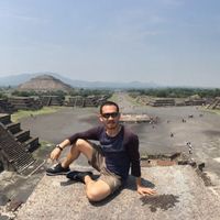 Chin Wei Lee's Photo