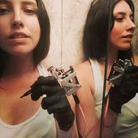 Le foto di Mae Desmond