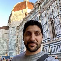 Ari Akaberi的照片