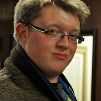 Nathan Hole的照片