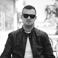 Fotos de Ted Kurmaku