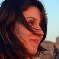 Talita Riserio's Photo