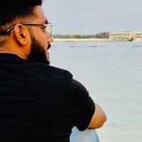 dikhil meleveettil的照片