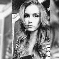 Jes Gomez&#39;s Photo