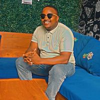 Fotos de Alfred Ainamaani