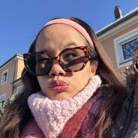 Darina Maulana's Photo