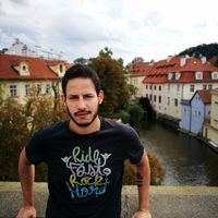 Carlos Gastelu的照片