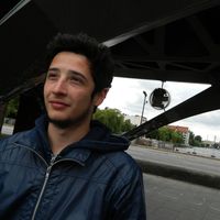 Gaston Bello的照片