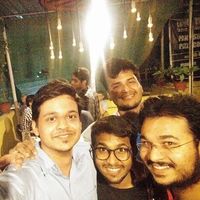 Fotos de Nishad Deosthali