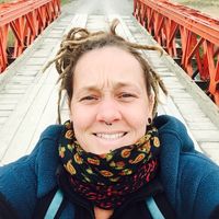 VALERIE VAUX的照片