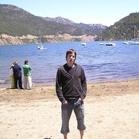 Julián Menéndez的照片