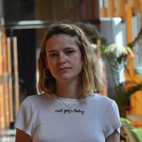 Abril Phillips的照片