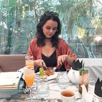 Charlotte Coombs的照片